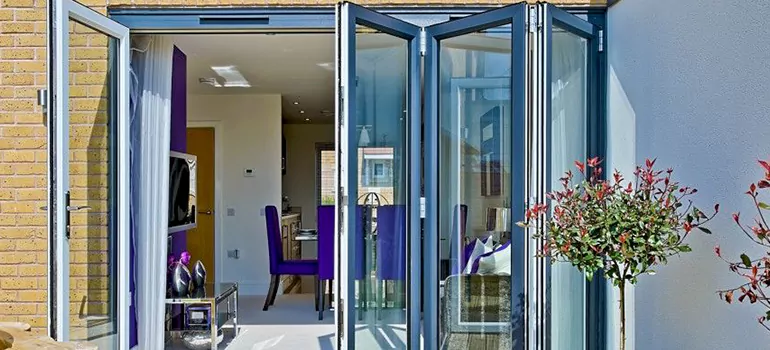 Commercial Door Glass Repair in Fort Pierce, FL